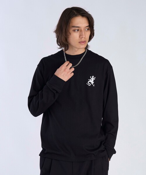 agnes b.(アニエスベー)の「メンズ アイコニック プリント 長袖 Tシャツ "Lezard"(Tシャツ/カットソー・メンズ・ブラック・2/3/1)」の7枚目の写真