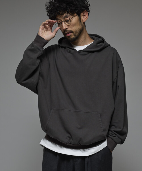 Firsthand（ファーストハンド）の「Firsthand/ファーストハンド 配色 リラックスフィット プルオーバーフーディ / ダブルフェイス（パーカー・メンズ・グレー/チャコールグレー/ブラック・M/L）」の11枚目の写真