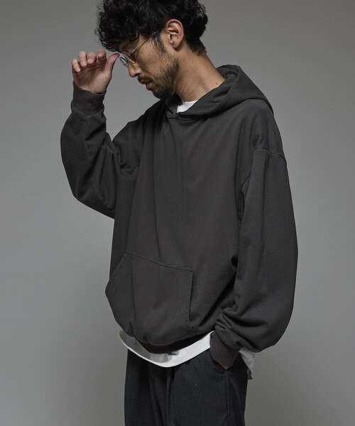 Firsthand（ファーストハンド）の「Firsthand/ファーストハンド 配色 リラックスフィット プルオーバーフーディ / ダブルフェイス（パーカー・メンズ・グレー/チャコールグレー/ブラック・M/L）」の13枚目の写真