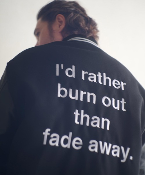 ADAM PATEK(アダムパテック)の「mj11051-leather sleeves varsity jacket ヴァーシティジャケット(AP2523009)(スタジャン・メンズ・ブラック×ホワイト/ブラック×ブラック・1/2)」の6枚目の写真