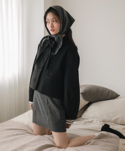 HEILIS(ヘイリス)の「【大人気!HIT ITEM!】【original】リボンタイショートコート/チェック柄 無地 ブラック ベージュ ブラウン アイボリー リボン ボウタイ コンパクト クロップド丈 アウター コート ショート丈 ショートコート 韓国 ガーリー シティガール ノームコア シンプル カジュアル オフィスカジュアル デート 羽織り 前開き 女子会 長袖 秋服 冬服(ノーカラージャケット・レディース・ブラック/ベージュ系その他・FREE)」の8枚目の写真