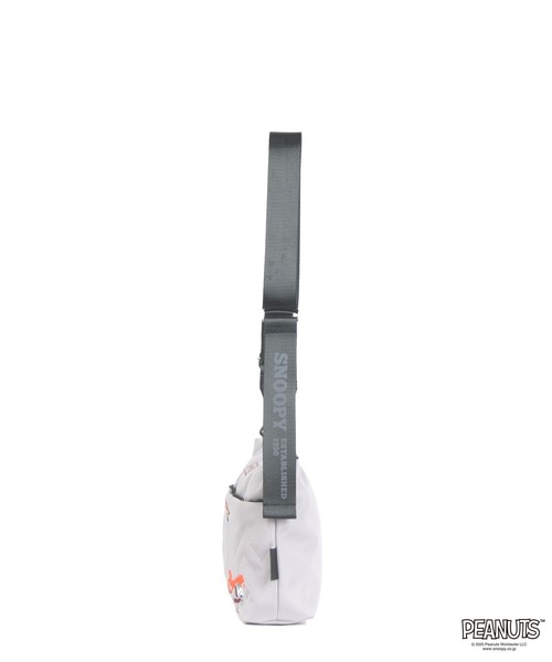 OUTDOOR PRODUCTS(アウトドアプロダクツ)の「【OUTDOOR PRODUCTS】 PEANUTSコレクション スヌーピー ミニショルダー(ショルダーバッグ・レディース・ライトグレー/ブラック/ブラウン系その他/ネイビー・FREE)」の5枚目の写真