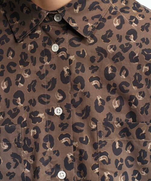 AIGLE(エーグル)の「総柄プリント ロングスリーブシャツ(シャツ/ブラウス・レディース・オリーブ・L/M/S/XS)」の9枚目の写真