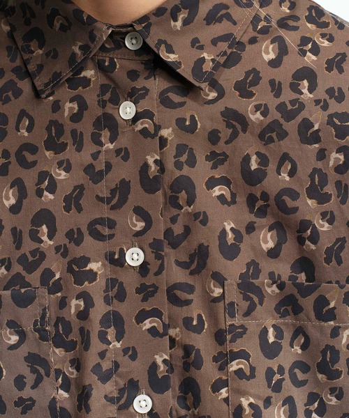 AIGLE(エーグル)の「総柄プリント ロングスリーブシャツ(シャツ/ブラウス・レディース・オリーブ・L/M/S/XS)」の2枚目の写真