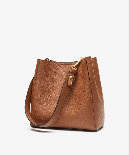 NiiNa(ニーナ)の「【 NiiNa / ニーナ 】高品質牛革バケットショルダーバッグ(ワイドストラップ)(ショルダーバッグ・レディース・ブラウン/ブラック・FREE)」の11枚目の写真