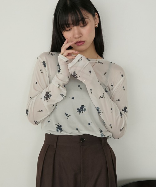 花柄長袖トップス アンナモリナーリ forksy.】小花柄シアークルーネック長袖トップス forksy.│MONO-MART