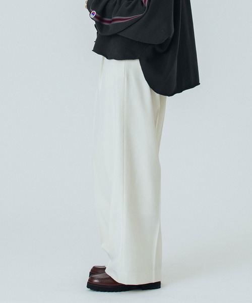 ROSE BUD（ローズバッド）の「BASIC TUCK PANTS（その他パンツ・レディース・ブラック/グレー/ホワイト・S/M）」の12枚目の写真