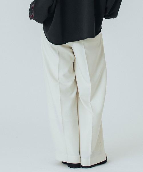 ROSE BUD（ローズバッド）の「BASIC TUCK PANTS（その他パンツ・レディース・ブラック/グレー/ホワイト・S/M）」の13枚目の写真