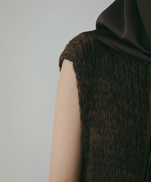 ETRE TOKYO（エトレトウキョウ）の「スリーブレスローゲージニットワンピース（ワンピース・レディース・ベージュ/ブラウン・FREE）」の14枚目の写真