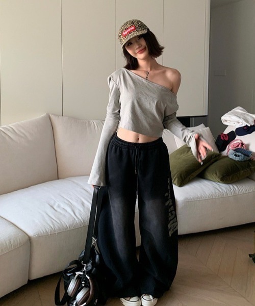 VIBGYOR（ヴィブジョー）の「【LAMPOON】ビンテージ加工ワイドスエットパンツ（スウェットパンツ・レディース・パープル/ブラック・MEDIUM/LARGE/SMALL）」の14枚目の写真