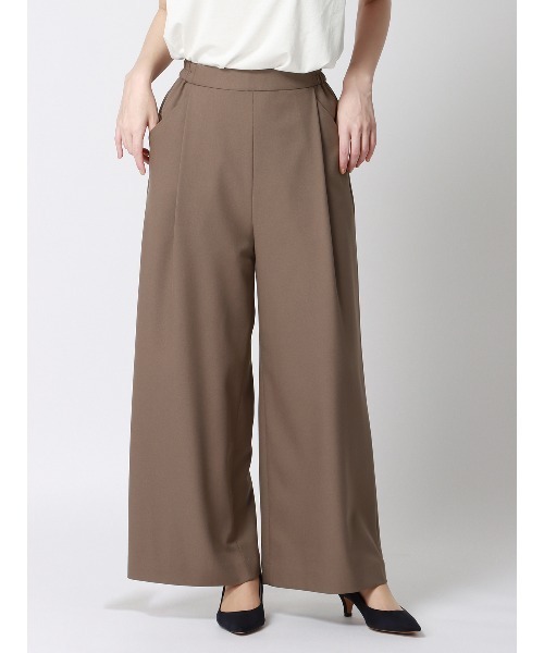 SUIT SQUARE（スーツスクエア）の「CHANTOWA タックワイドパンツ ウォッシャブル ストレッチツイル 無地（スラックス・レディース・ベージュ系/ブラック系/カーキ系/パープル系・36(7号)/38(9号)/40(11号)/42(13号)）」の4枚目の写真