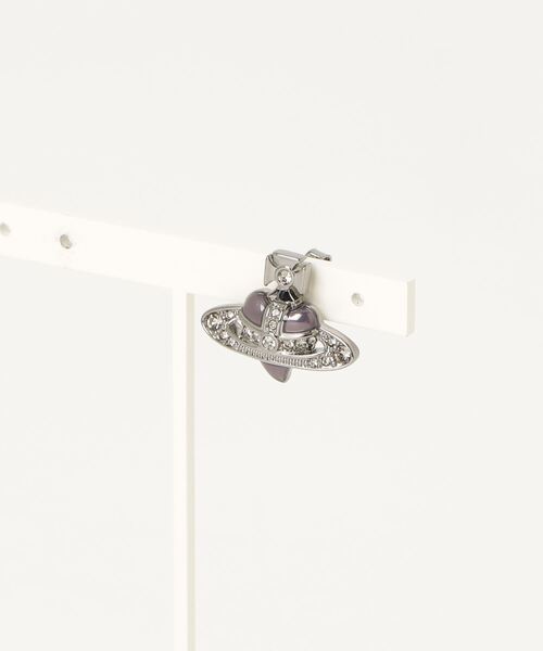 Vivienne Westwood MAN(ヴィヴィアンウエストウッドマン)の「MAN. DIAMANTE HEART SINGLE STU(ピアス(片耳用)・メンズ・ブラック/ブラック系その他・FREE)」の2枚目の写真
