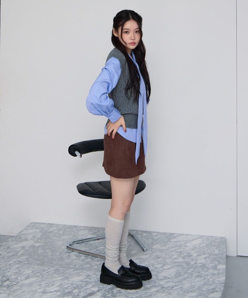 archives（アルシーヴ）の「ケーブルニットベスト×ボウブラウスＳＥＴ（ニット/セーター・レディース・ネイビー/ブラウン/グレー/チャコールグレー・MEDIUM）」の20枚目の写真