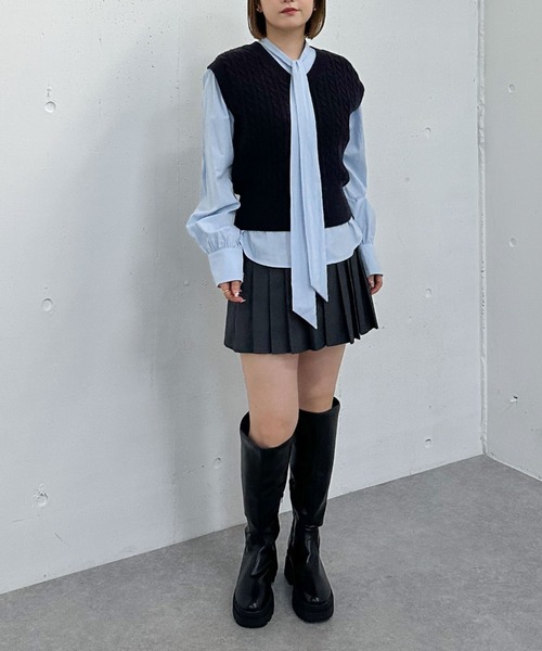 archives（アルシーヴ）の「ケーブルニットベスト×ボウブラウスＳＥＴ（ニット/セーター・レディース・ネイビー/ブラウン/グレー/チャコールグレー・MEDIUM）」の9枚目の写真