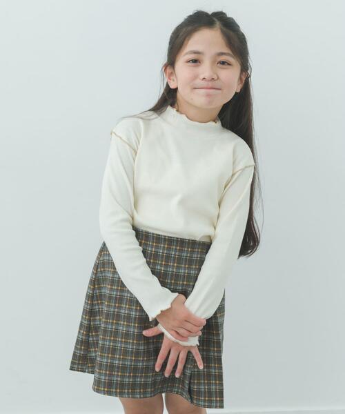 URBAN RESEARCH DOORS（アーバンリサーチドアーズ）の「『WEB/一部店舗限定サイズ』メローフリルリブハイネックTシャツ(KIDS)（Tシャツ/カットソー・キッズ・アイボリー/ブルー系その他・120/150/135/105）」の2枚目の写真