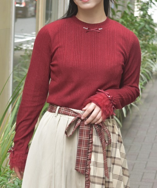axes femme(アクシーズファム)の「フリルチュールラメリブプルオーバー(Tシャツ/カットソー・レディース・ホワイト/ラベンダー/グレー/レッド・FREE)」の2枚目の写真