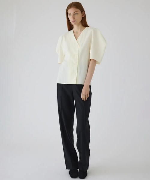 RIM.ARK(リムアーク)の「【RIM.ARK/リムアーク】Volume sleeve v-neck SH/ボリュームスリーブブイネックシャツ(シャツ/ブラウス・レディース・ホワイト/ブラック・FREE)」の9枚目の写真