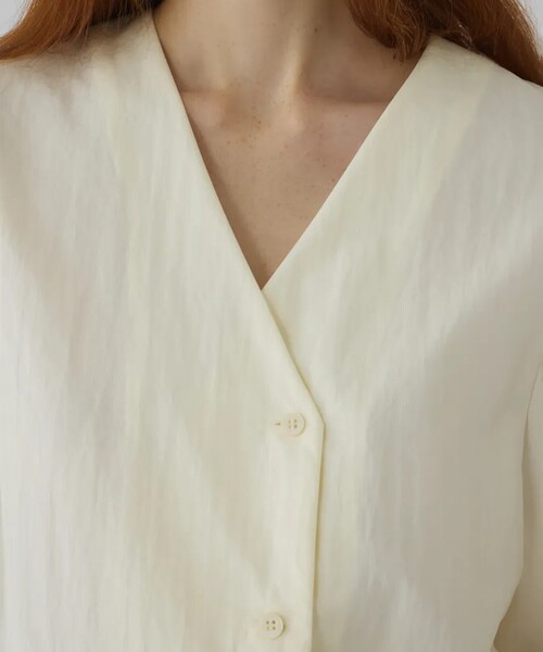 RIM.ARK(リムアーク)の「【RIM.ARK/リムアーク】Volume sleeve v-neck SH/ボリュームスリーブブイネックシャツ(シャツ/ブラウス・レディース・ホワイト/ブラック・FREE)」の15枚目の写真