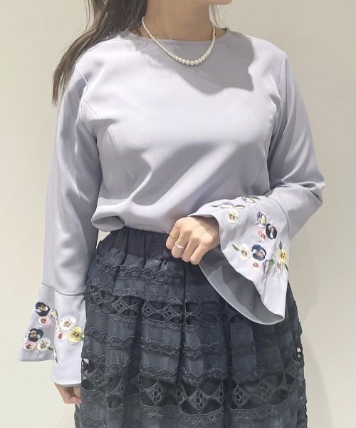 Chesty（チェスティー）の「パンジーフレアートップス（シャツ/ブラウス・レディース・ネイビー/ブルー・1/0）」の2枚目の写真