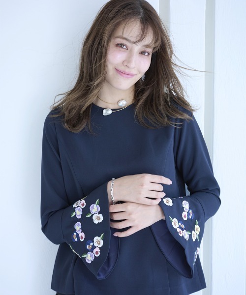 Chesty（チェスティー）の「パンジーフレアートップス（シャツ/ブラウス・レディース・ネイビー/ブルー・1/0）」の6枚目の写真