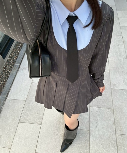 continuer de NICE CLAUP（コンティニューデナイスクラップ）の「推し活にもぴったり！ネクタイ付ドッキングワンピース（ワンピース・レディース・チャコール/グレー系その他/ブラウン系その他・FREE）」の21枚目の写真