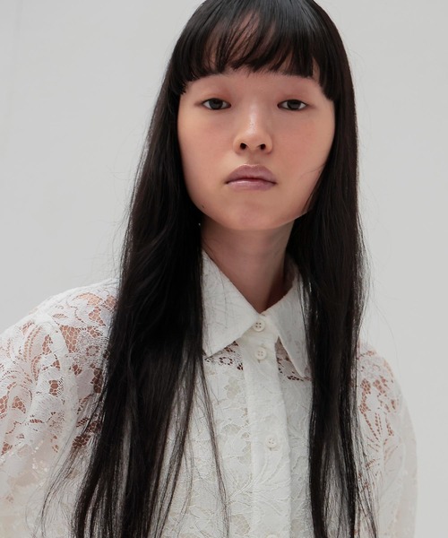 DRESSLAVE（ドレスレイブ）の「flower lace short blouse(花柄レースショート丈ブラウス)（シャツ/ブラウス・レディース・ホワイト/ブラック・38）」の3枚目の写真