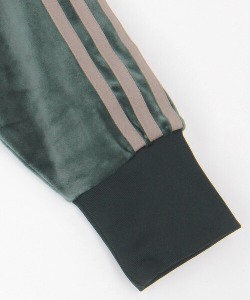 FREAK'S STORE（フリークスストア）の「adidas/アディダス FIRE BIRD TRACK TOP VELOUR/ファイヤーバード トラックトップ ベロア（ジャージ・レディース・チャコールグレー/ブラウン/グリーン・X-SMALL/SMALL）」の7枚目の写真