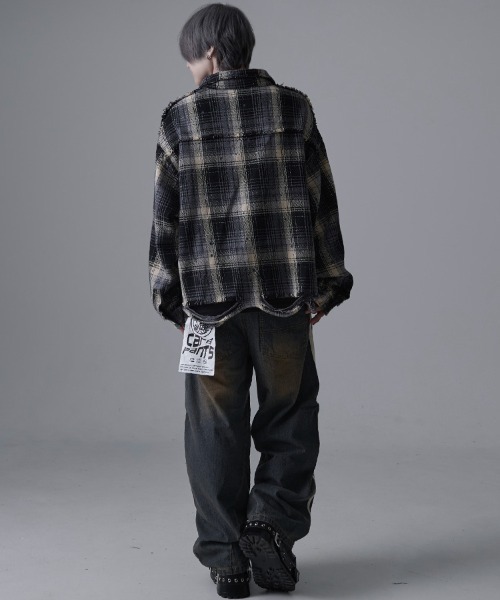 CavariA（キャバリア）の「『CavariA/キャバリア』グランジ加工ダメージチェックシャツ（シャツ/ブラウス・メンズ・ブラック系1/ブラック系2・M/L）」の7枚目の写真