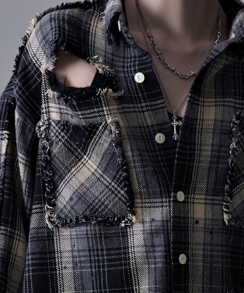 CavariA（キャバリア）の「『CavariA/キャバリア』グランジ加工ダメージチェックシャツ（シャツ/ブラウス・メンズ・ブラック系1/ブラック系2・M/L）」の10枚目の写真