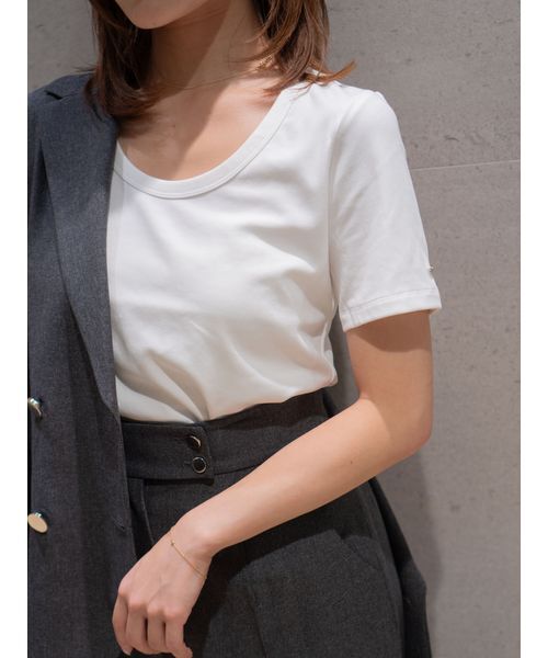 SNIDEL（スナイデル）の「UネックTシャツ（Tシャツ/カットソー・レディース・ライトブルー/ネイビー/ブラウン/ホワイト・F）」の5枚目の写真