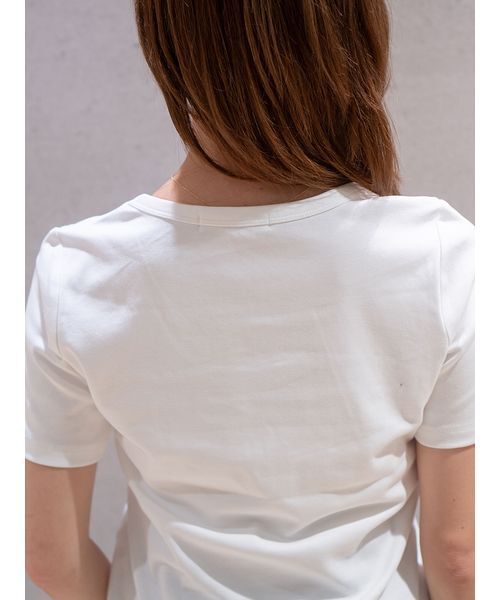 SNIDEL（スナイデル）の「UネックTシャツ（Tシャツ/カットソー・レディース・ライトブルー/ネイビー/ブラウン/ホワイト・F）」の20枚目の写真