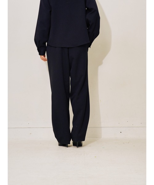 TEVALT（ヴァレット）の「ヘムダーツカーブフォルムパンツ（その他パンツ・レディース・グレー/ブラック/ライトベージュ・38）」の22枚目の写真