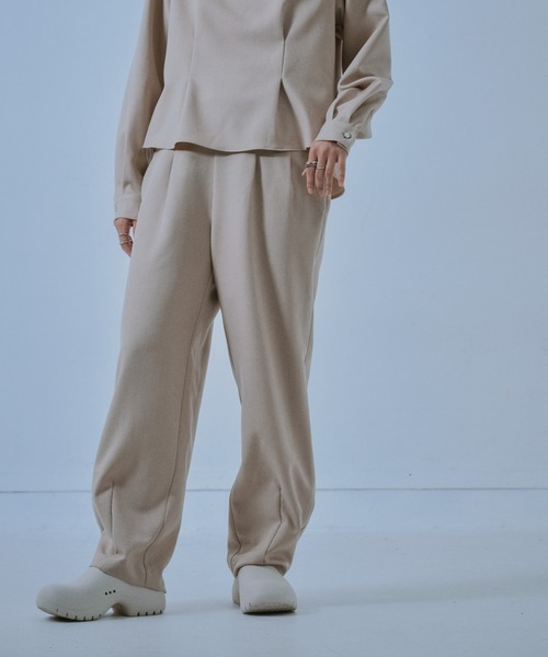 TEVALT(ヴァレット)の「ヘムダーツカーブフォルムパンツ(その他パンツ・レディース・グレー/ブラック/ライトベージュ・38)」の18枚目の写真