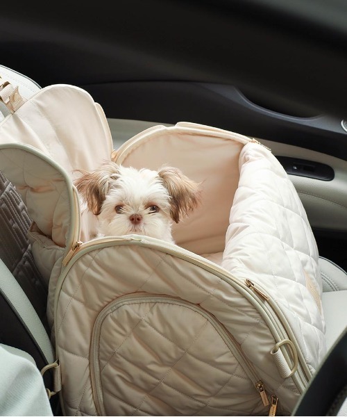 セール】キルティングトライアングルドライブペットバッグ【長さ調節