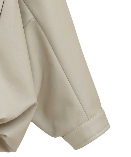 CLANE（クラネ）の「【CLANE/クラネ】FAKE LEATHER BALLOON JACKET/フェイクレザーオーバーサイズバルーンジャケット/レザーブルゾン（ブルゾン・レディース・ブラウン/ブラック/アイボリー・1/2）」の6枚目の写真