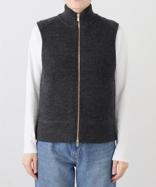 IENA(イエナ)の「maison IENA ZIPベスト(ベスト・レディース・ブラック/チャコールグレー・FREE)」の2枚目の写真