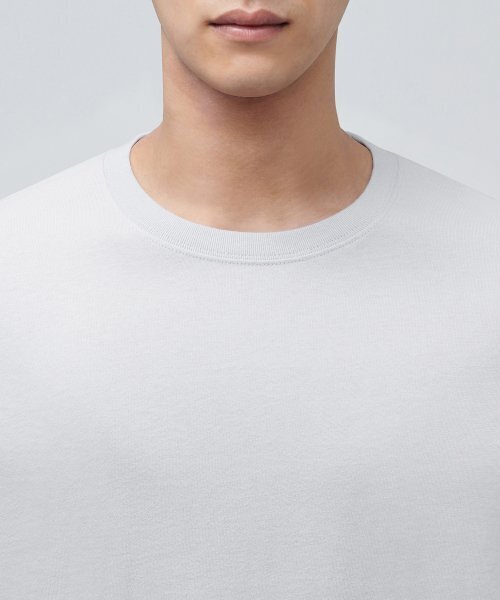 MUSINSA STANDARD（ムシンサスタンダード）の「クルーネック長袖Tシャツ[アッシュグレー]（Tシャツ/カットソー・メンズ・その他・SMALL/MEDIUM/LARGE/X-LARGE/XX-LARGE/XXX-LARGE）」の3枚目の写真
