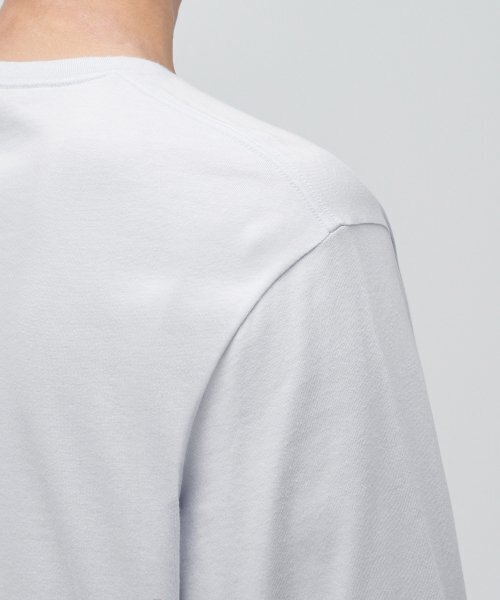 MUSINSA STANDARD（ムシンサスタンダード）の「クルーネック長袖Tシャツ[アッシュグレー]（Tシャツ/カットソー・メンズ・その他・SMALL/MEDIUM/LARGE/X-LARGE/XX-LARGE/XXX-LARGE）」の5枚目の写真