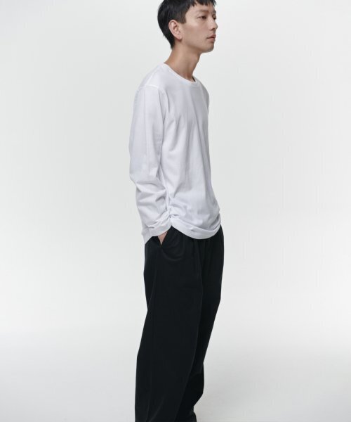 MUSINSA STANDARD（ムシンサスタンダード）の「ツーピンタックワイドチノパンツ[ブラック]（その他パンツ・メンズ・その他・33/26/27/28/29/38/36/34/32/30/31/40）」の2枚目の写真