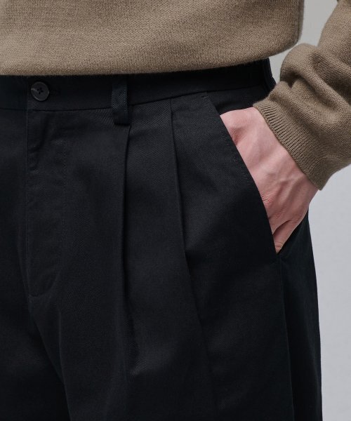 MUSINSA STANDARD（ムシンサスタンダード）の「ツーピンタックワイドチノパンツ[ブラック]（その他パンツ・メンズ・その他・33/26/27/28/29/38/36/34/32/30/31/40）」の10枚目の写真
