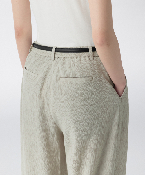 MUSINSA STANDARD WOMAN（ムシンサスタンダードウーマン）の「ウィメンズクリンクルワンタックワイドバンディングパンツ[ライトベージュ]（その他パンツ・レディース・その他・30/24/26/28）」の6枚目の写真