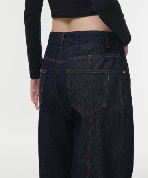 MUSINSA STANDARD WOMAN（ムシンサスタンダードウーマン）の「ウィメンズパネルワイドデニムパンツ [ディープインディゴ]（デニムパンツ・レディース・その他・30/24/25/26/27/28/29）」の5枚目の写真