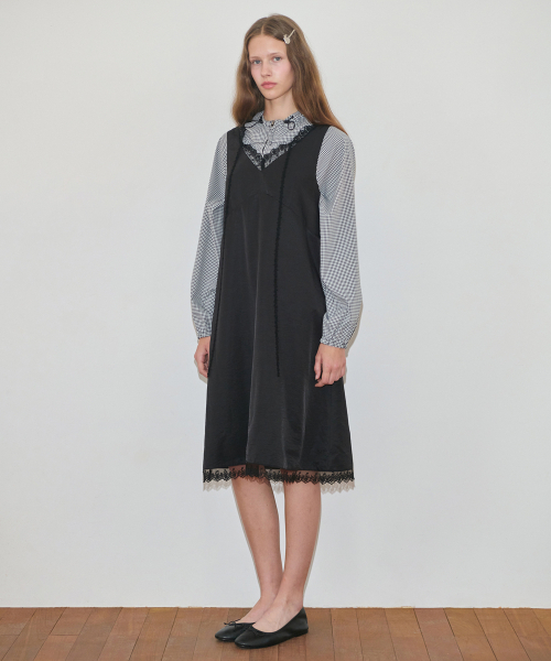 SINOON(シヌーン)の「Silky Lace Slip Dress (Black)(ワンピース・レディース・ブラック・FREE)」の2枚目の写真