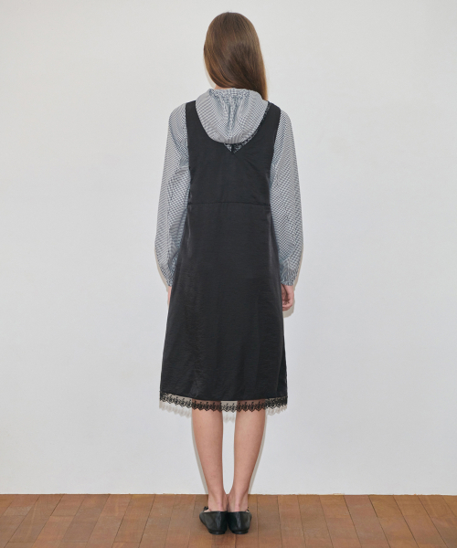 SINOON(シヌーン)の「Silky Lace Slip Dress (Black)(ワンピース・レディース・ブラック・FREE)」の4枚目の写真