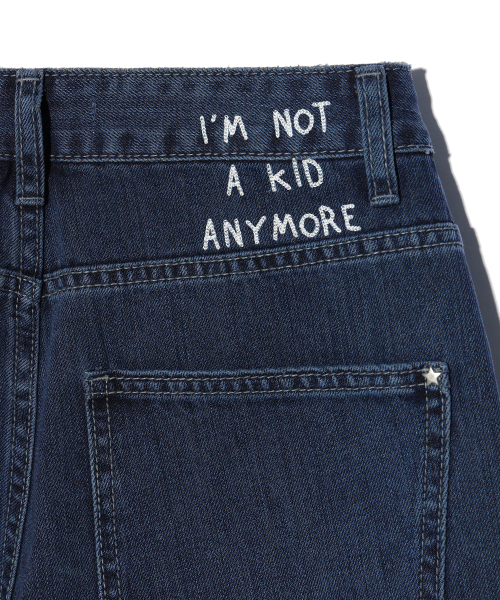 YOUHEE（ユヒ）の「LETTERING WIDE DENIM PANTS INDIGO（デニムパンツ・レディース・その他・MEDIUM/SMALL）」の4枚目の写真