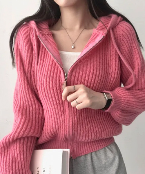 VIVID LADY(ビビッドレディー)の「クロップド丈 ジップアップ ラグラン リブニットパーカー(ニット/セーター・レディース・ピンク/ベージュ/ミント/アイボリー/グレー・FREE)」の5枚目の写真