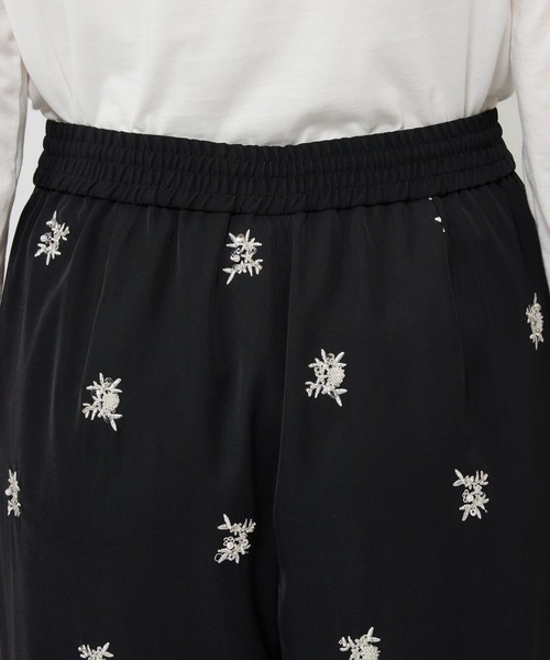 BABYLONE（バビロン）の「花刺繍イージーパンツ（その他パンツ・レディース・ブラック/チャコール・フリー）」の22枚目の写真