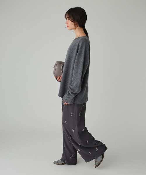 BABYLONE（バビロン）の「花刺繍イージーパンツ（その他パンツ・レディース・ブラック/チャコール・フリー）」の5枚目の写真