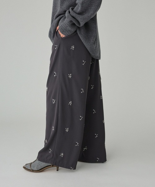 BABYLONE（バビロン）の「花刺繍イージーパンツ（その他パンツ・レディース・ブラック/チャコール・フリー）」の10枚目の写真