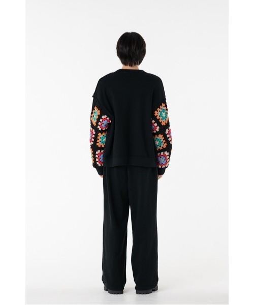 DISCOVERED(ディスカバード)の「CROCHET SLEEVE SWEAT(スウェット・メンズ・ブラック/グレー/ホワイト・SMALL/LARGE)」の19枚目の写真